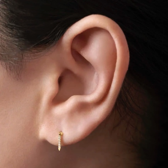 Maria Tash 7mm Diamond Bar Elegant Rose Gold Earring - Picture 1 of 6
